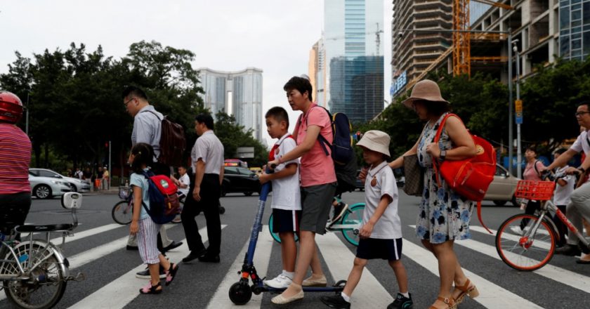 经济困境迫使当局放松监管,中国私人课外辅导服务公司或东山再起