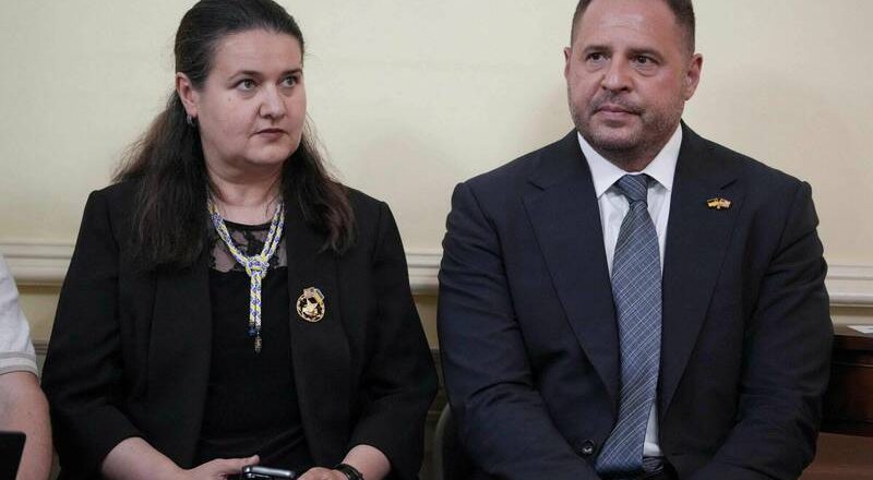 美援断炊急了?泽伦斯基拟派总理级「超级大使」救火