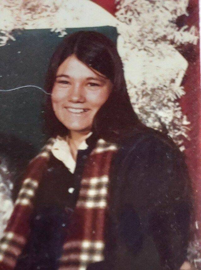 1974年4月16日有人在新罕布夏州马尔伯勒市树林中发现埃里克森的尸体。（撷自新罕布夏州总检察长办公室）