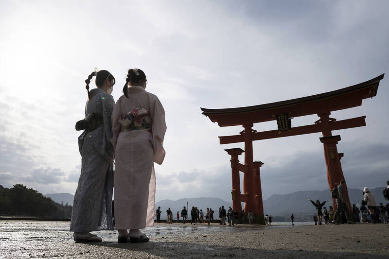 日本驾照转换新制拟10月上路,喜欢到日本自驾旅游的台湾人并不受影响。(美联社) 日本驾照转换新制拟10月上路,喜欢到日本自驾旅游的台湾人并不受影响。(美联社)