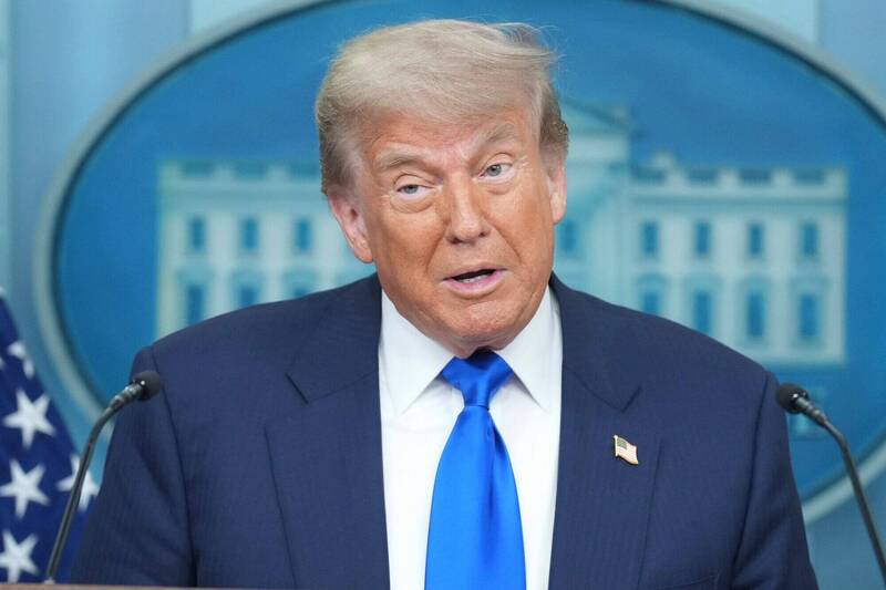 美国总统川普公布最新关税名单，针对五国给予25%到30%的关税税率。（美联社）