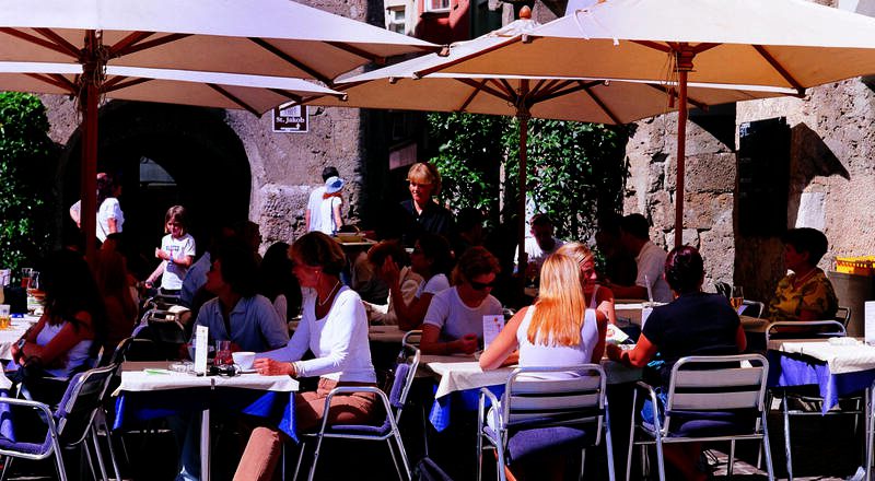 晚上6點吃飯錯了嗎?美國遊客慘遭歐洲網友酸爆