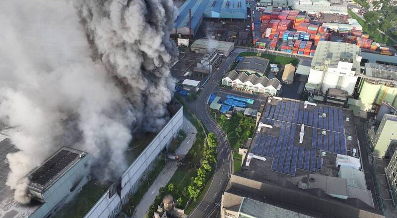 三元电池厂大火氢氟酸外泄 学者：又称化骨水 接触后有症状速就医