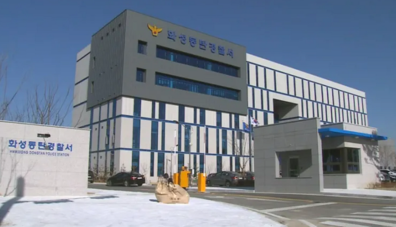 南韩京畿道华城某公寓地下停车场,有一家4人陈尸车内。华城东滩警察署示意图。(图撷自韩文WIKI网站) 南韩京畿道华城某公寓地下停车场,有一家4人陈尸车内。华城东滩警察署示意图。(图撷自韩文WIKI网站)