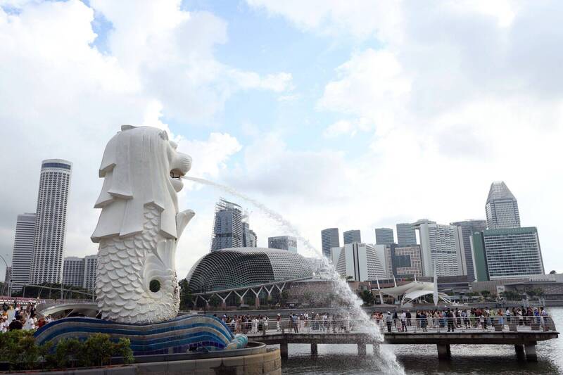 瑞士宝盛集团今（14）日发布「2025年全球财富及高级生活报告」，根据报告显示，新加坡连续3年蝉联冠军，成为「全世界最昂贵的城市」。（资料照，彭博）