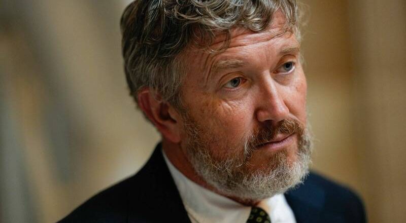 共和党众议员推动公开艾普斯坦文件 强调正义与资讯透明