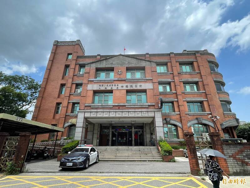 桃园市八德警分局八德所副所长曾沛恩，于2020年间因取缔违规酒驾案件，开枪打死乘客，全案缠讼五年终判无罪，曾沛恩目前担任四维所所长。（记者谢武雄摄）