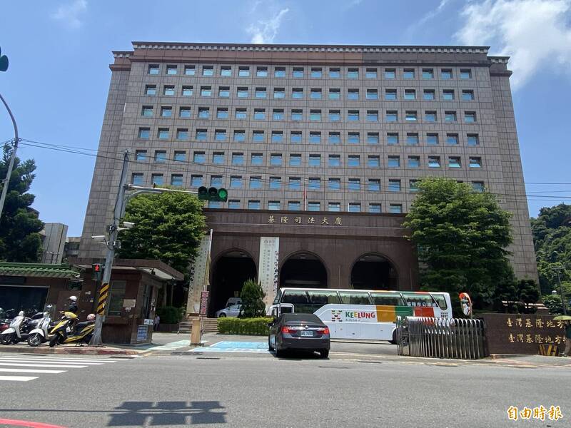 丁姓男子缺钱花用，偷小姨子房内2个小猪扑满与小孩红包，得手台币9000元，赔小姨子10万元，获判缓刑2年。（记者林嘉东摄）