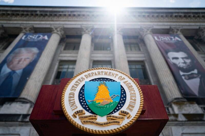 美国农业部为了确保粮食供应不受中国、俄罗斯、北韩和伊朗等「外国对手」影响,经国安审查开除70名外籍约聘研究员。(彭博档案照) 美国农业部为了确保粮食供应不受中国、俄罗斯、北韩和伊朗等「外国对手」影响,经国安审查开除70名外籍约聘研究员。(彭博档案照)