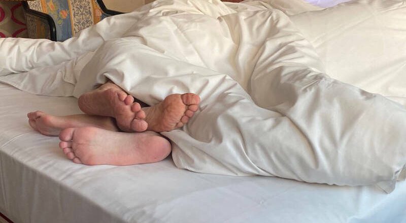 2男聯手下藥迷昏「天菜」性侵 賠錢和解仍被重判