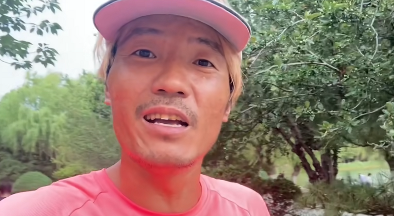 離譜！中國「一拳超人」千日挑戰網紅 直播中被人偷走手機