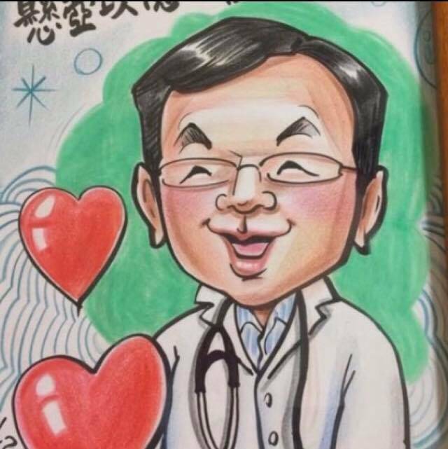 部桃外科主任周佳正医师今(19日)上午在台北市步行穿越斑马线时,不幸遭公车撞击,送医抢救后仍宣告不治,噩耗传出,医界震惊不已。(取自周佳正脸书) 部桃外科主任周佳正医师今(19日)上午在台北市步行穿越斑马线时,不幸遭公车撞击,送医抢救后仍宣告不治,噩耗传出,医界震惊不已。(取自周佳正脸书)