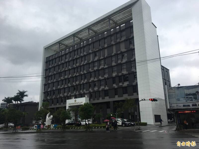 周姓男子昨晚酒后露鸟吓坏2名返家幼童,汐止警方火速逮到人送办。(资料照) 周姓男子昨晚酒后露鸟吓坏2名返家幼童,汐止警方火速逮到人送办。(资料照)