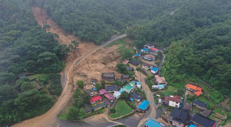 韩国庆尚南道炸雨爆土石流 已酿3死3失踪