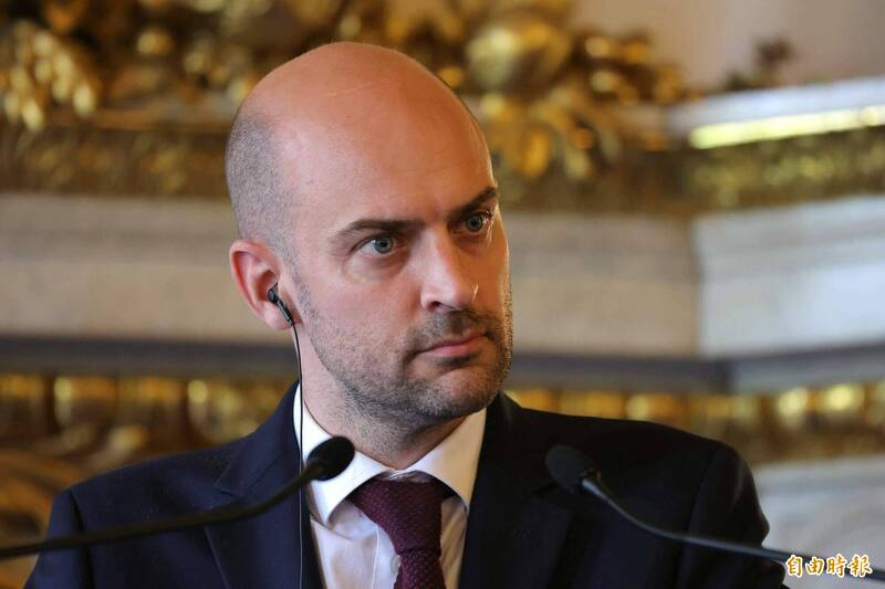 法国外交部长巴霍今(21)日抵达乌克兰首都基辅,展开为期2天的访问。(法新社) 法国外交部长巴霍今(21)日抵达乌克兰首都基辅,展开为期2天的访问。(法新社)