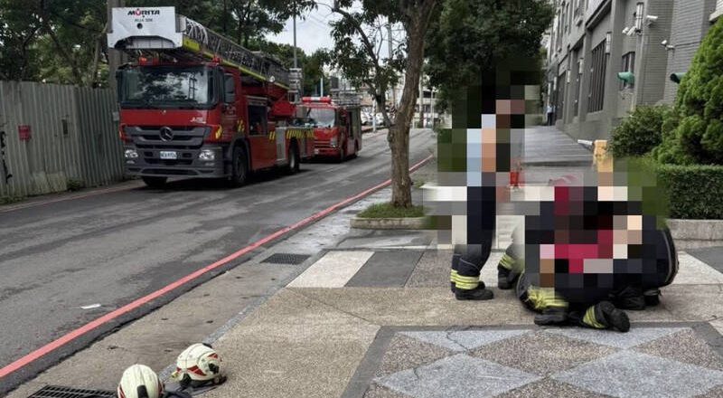 通緝犯不願入獄揚言跳樓 桃警消鋪氣墊防護壓制歸案