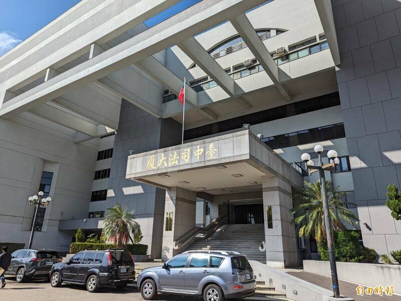 台中地院认定荣男触犯恐吓罪，轻判拘役30日，宣告缓刑2年。（记者张瑞桢摄）