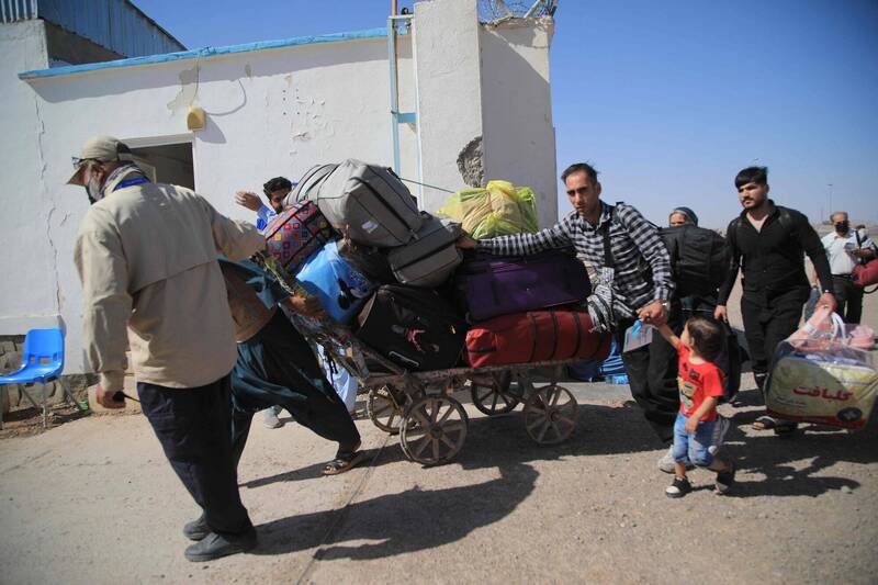 联合国称,塔利班对被强迫遣返的阿富汗难民实施侵犯人权行为。图为阿富汗难民。(法新社) 联合国称,塔利班对被强迫遣返的阿富汗难民实施侵犯人权行为。图为阿富汗难民。(法新社)