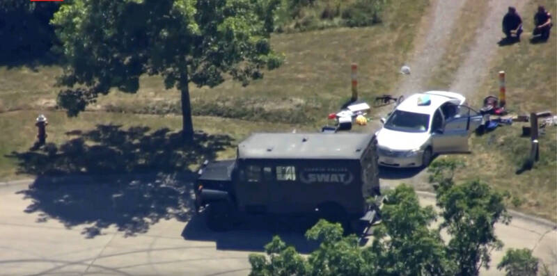 23日2名俄亥俄州警察遭1名埋伏的武装男子攻击。（美联社）