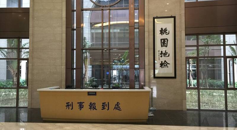 装甲部队上兵逾假不归 被逮回下场曝光