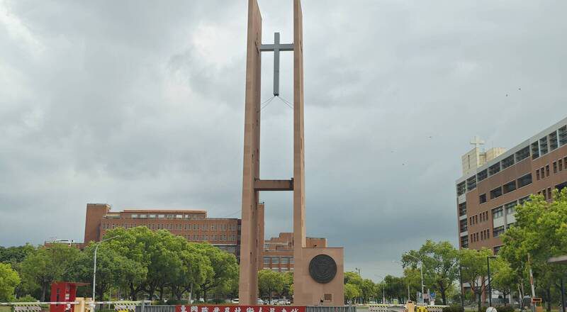 長榮男大生遭砂石車輾斃 校方:將發畢業證書