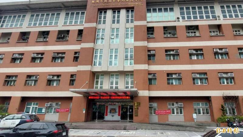 江男涉嫌持空气枪扫射KTV,桃园警方以车追人迅速逮捕3嫌。(资料照,记者郑淑婷摄) 江男涉嫌持空气枪扫射KTV,桃园警方以车追人迅速逮捕3嫌。(资料照,记者郑淑婷摄)