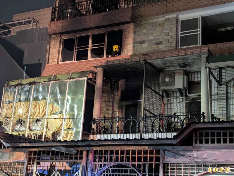 嘉义市福州八街民宅遭大火祝融，面目全非。（记者王善嬿摄）
