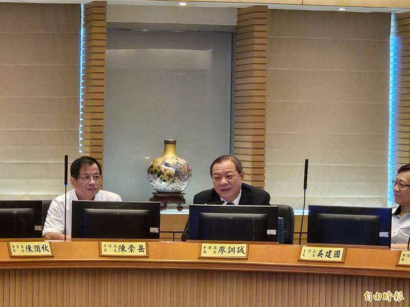 新北市警察局长廖训诚(中)8月荣升警政署副署长。(记者赖筱桐摄) 新北市警察局长廖训诚(中)8月荣升警政署副署长。(记者赖筱桐摄)