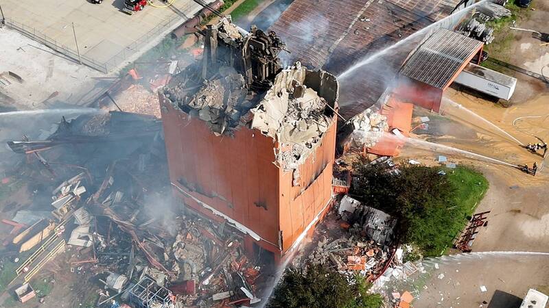 美国内布拉斯加州弗里蒙特（Fremont）一间生物燃料工厂近日发生爆炸，造成1名成年男子及2名孩童丧命。（路透）