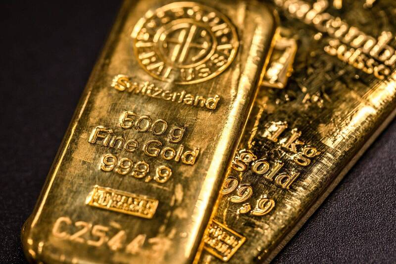 金光闪闪的金条。(彭博档案照) 金光闪闪的金条。(彭博档案照)