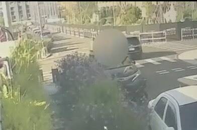 发生碰撞事故瞬间。(民众提供) 发生碰撞事故瞬间。(民众提供)