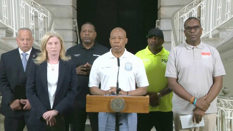 纽约1家俱乐部发生枪击案，造成3死9伤。纽约市长亚当斯称，不希望暴力事件成为常态。（美联社）