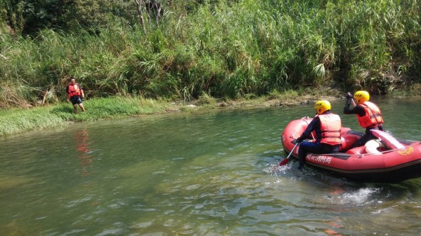 苗栗县境多山林溪流，消防局提醒民众，戏水牢记「4不1没有」原则。（记者彭健礼翻摄）