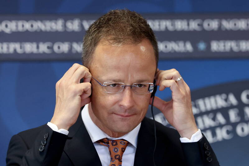 匈牙利外交部长西亚尔托说,匈牙利愿意举办俄乌和谈峰会。(欧新社) 匈牙利外交部长西亚尔托说,匈牙利愿意举办俄乌和谈峰会。(欧新社)