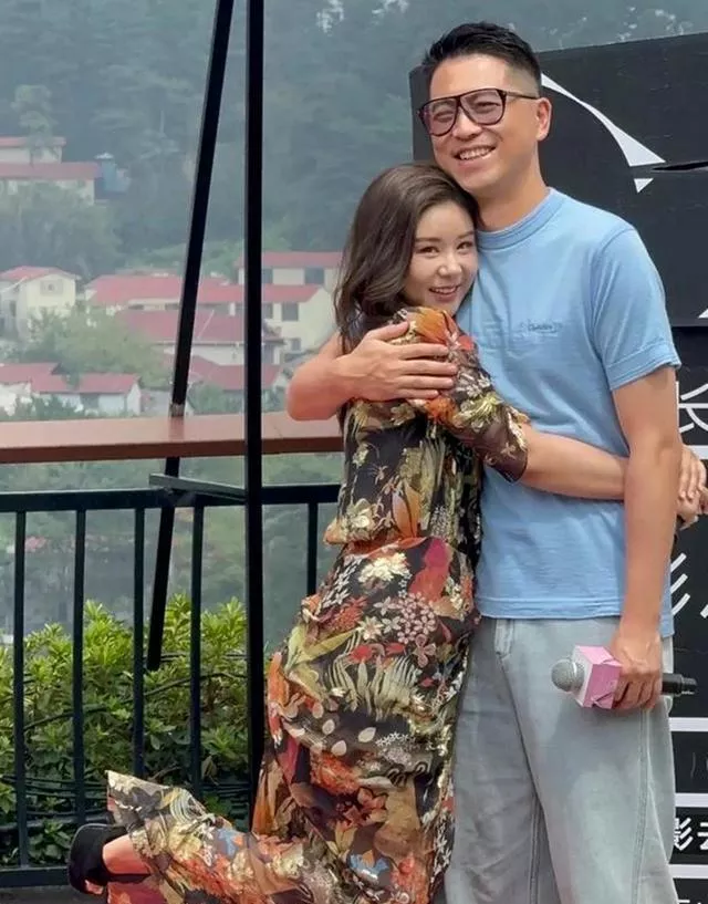 18494483113832e75fbf120e83282c40