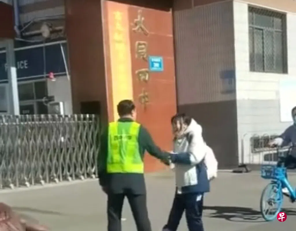 413e234a8a1d19d7d24a0e086fd1235e2a6589425dc1e18723fff2c74672a559 413e234a8a1d19d7d24a0e086fd1235e2a6589425dc1e18723fff2c74672a559