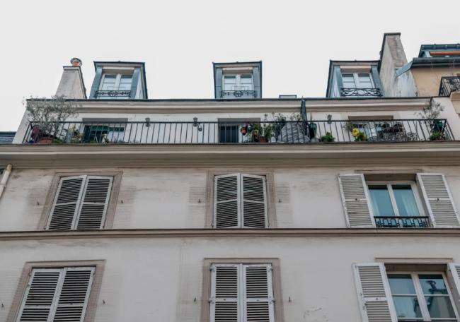 惊悚：50人正开生日趴体 公寓突然坍塌…