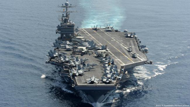 黑客干扰伊朗国家电视台信号 播出这一幕