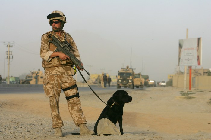 2007年,一名英国士兵在阿富汗喀布尔。