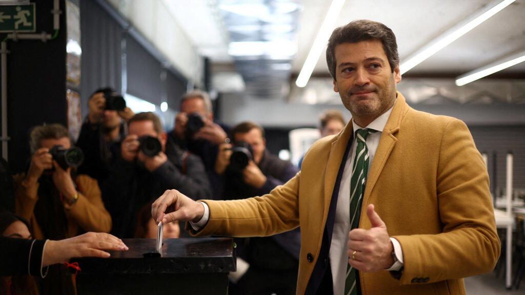 Portugal holds first round of presidential election Portugal holds first round of presidential election