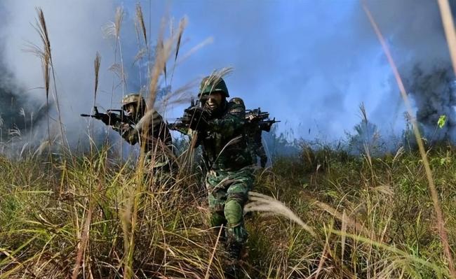 中国社会有个危险倾向...金灿荣很担心 中国社会有个危险倾向...金灿荣很担心