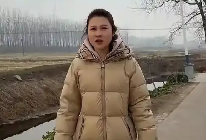 女网红假装本地人办杀猪宴,网友没一人来参加