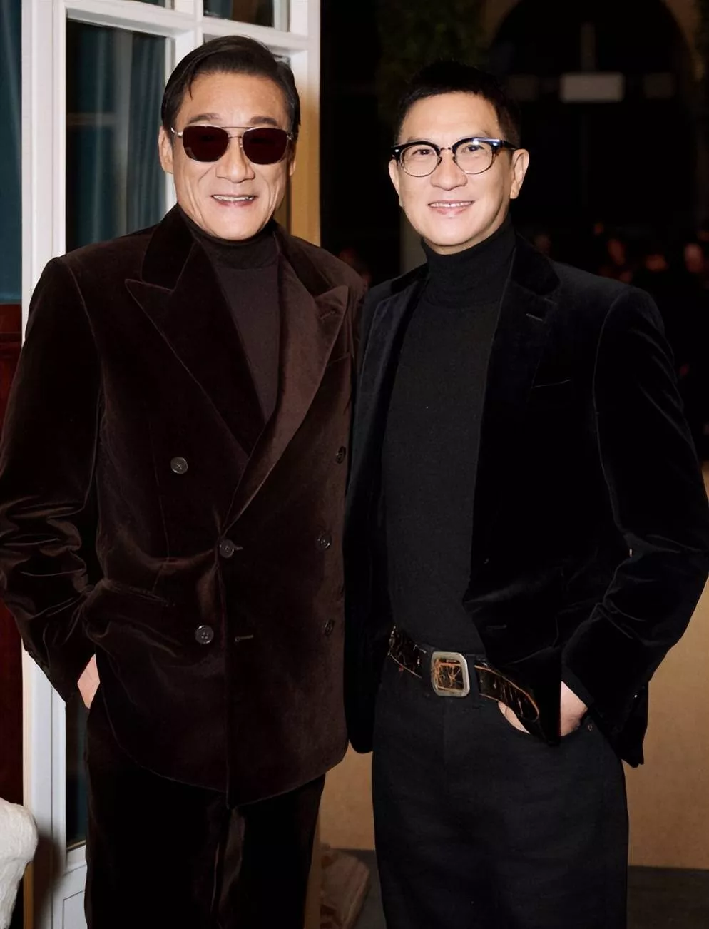 外媒的镜头好真实啊,43岁贾玲最新状态