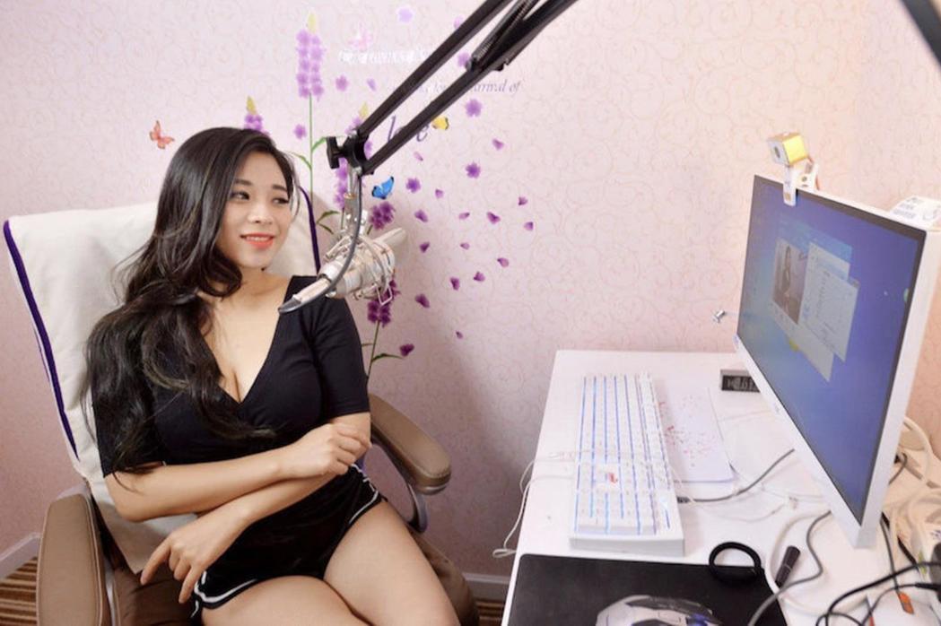 大陆主播规模达3,880万人,官媒吁加强网红税务监管。(图/取自微博) 大陆主播规模达3,880万人,官媒吁加强网红税务监管。(图/取自微博)