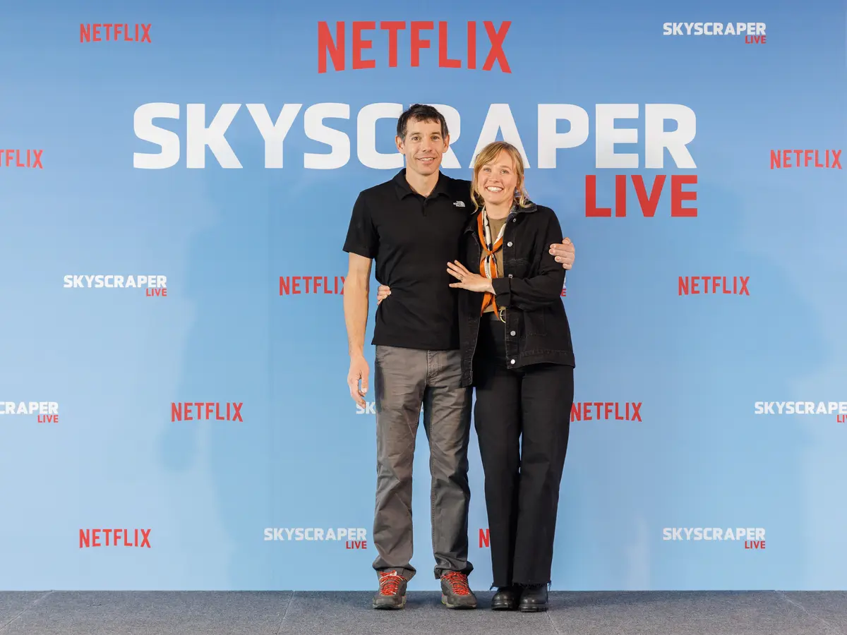 霍诺德成功登顶台北101 中国网民热议 霍诺德成功登顶台北101 中国网民热议