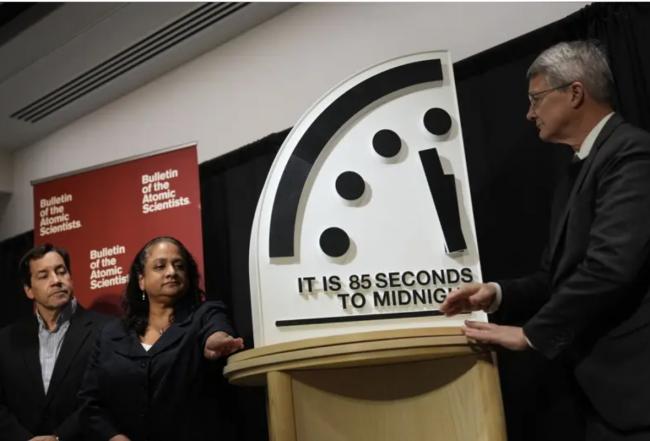 末日时钟，被拨向最接近毁灭一刻