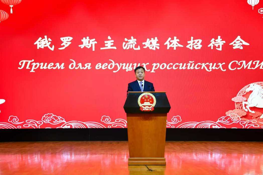 大陆驻俄罗斯大使张汉晖。(图/取自陆驻俄使馆网站) 大陆驻俄罗斯大使张汉晖。(图/取自陆驻俄使馆网站)