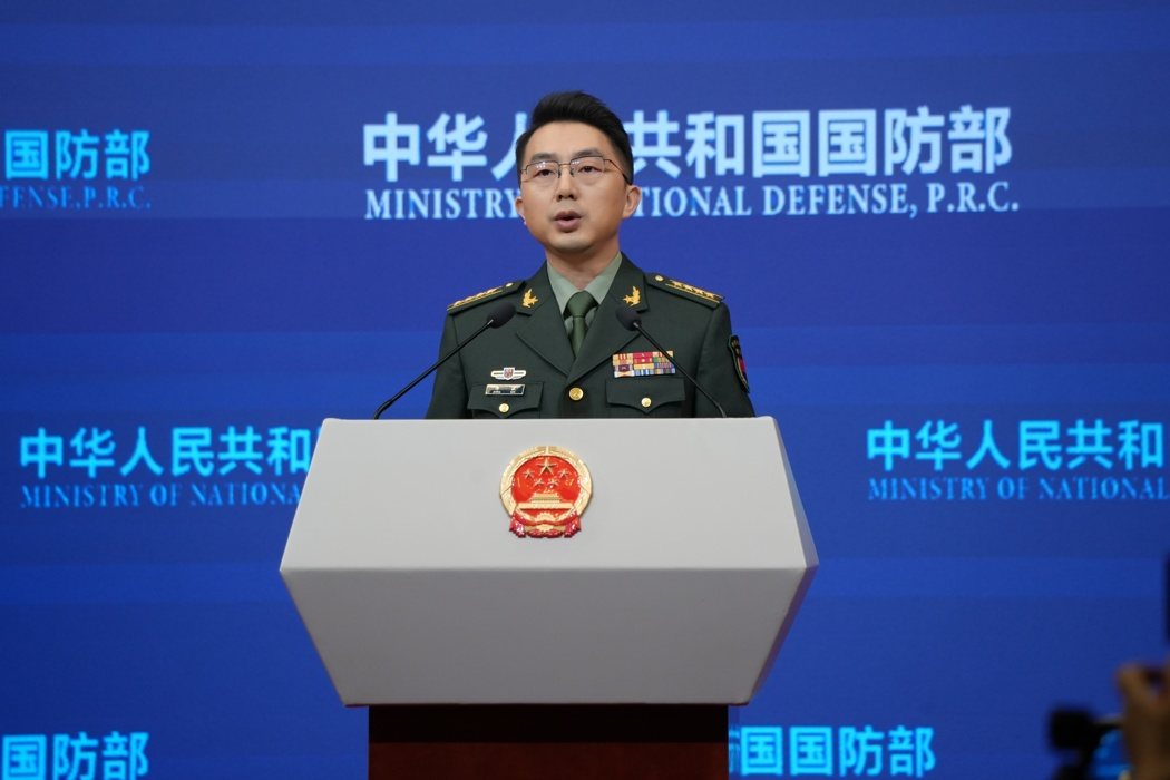 2026年1月29日下午,大陆国防部新闻发言人蒋斌主持本月的例行记者会,回应今年... 2026年1月29日下午,大陆国防部新闻发言人蒋斌主持本月的例行记者会,回应今年...