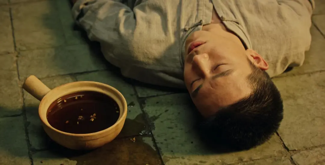 他买中药把自己喝死了