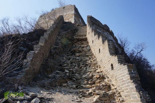 绝望：北大女博士倒挂长城2小时，目睹自己坠亡